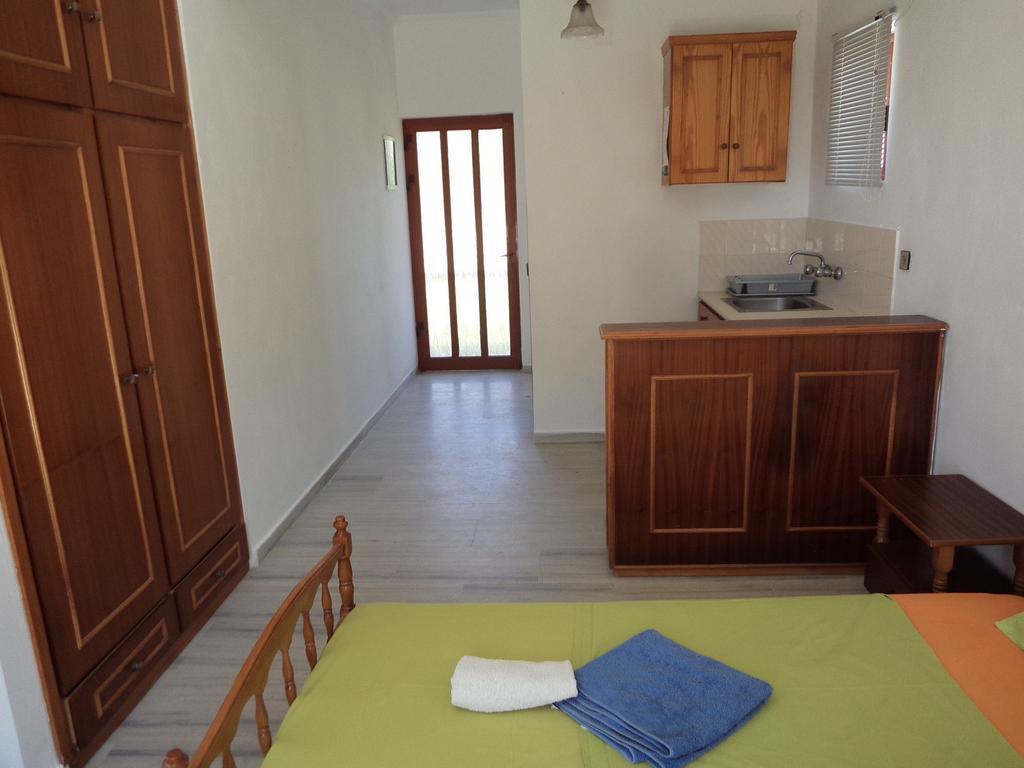 Renesis Studios Lithakia  Kamer foto